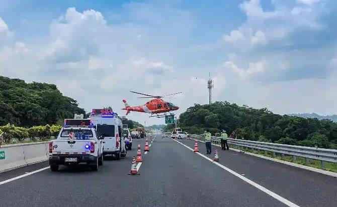 精河高速公路汽车救援案例